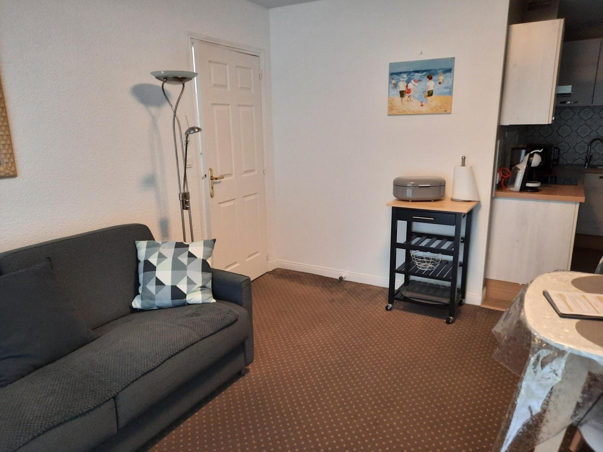 Appartement Ab Du Parc Нёфшатель-Ардло Экстерьер фото